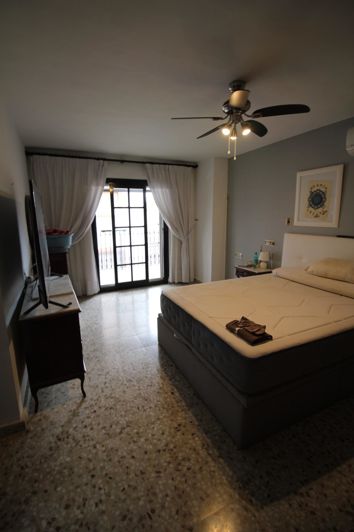 Image No.21-4 Bed House for sale