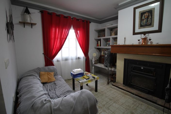 Image No.3-4 Bed House for sale