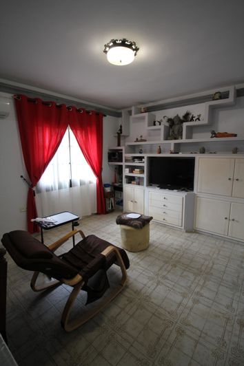 Image No.4-4 Bed House for sale