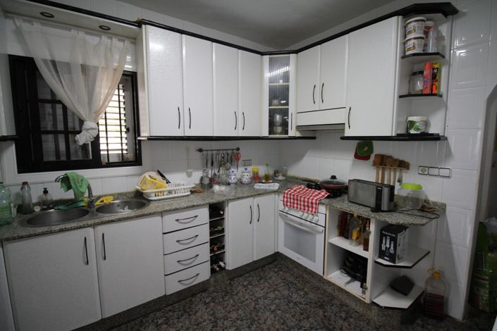 Image No.6-4 Bed House for sale