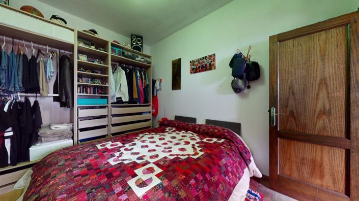 Image No.15-4 Bed House for sale