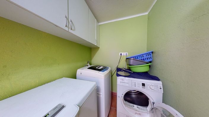 Image No.27-4 Bed House for sale