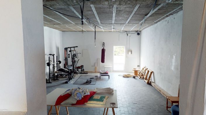 Image No.35-4 Bed House for sale