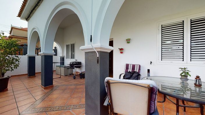 Image No.6-4 Bed House for sale