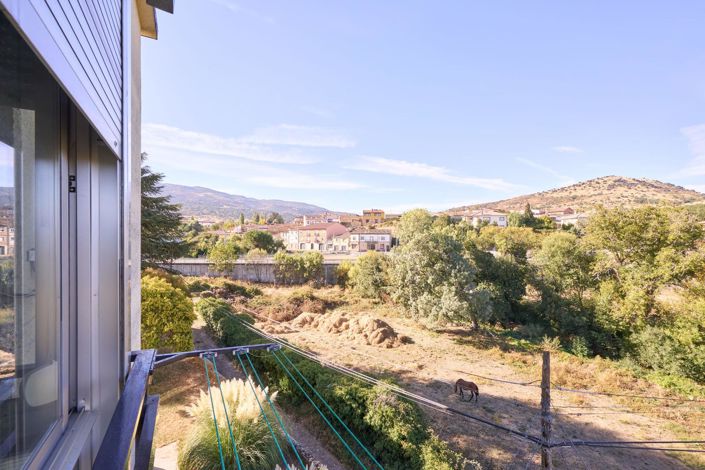 Image No.12-3 Bed Flat for sale