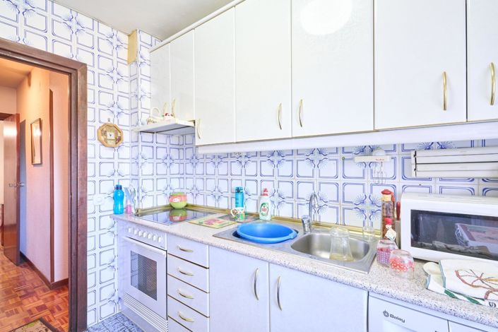 Image No.15-3 Bed Flat for sale