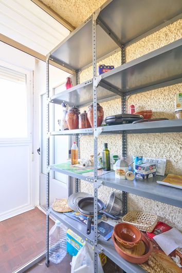 Image No.17-3 Bed Flat for sale