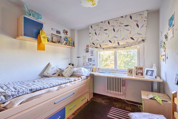 Image No.29-3 Bed Flat for sale