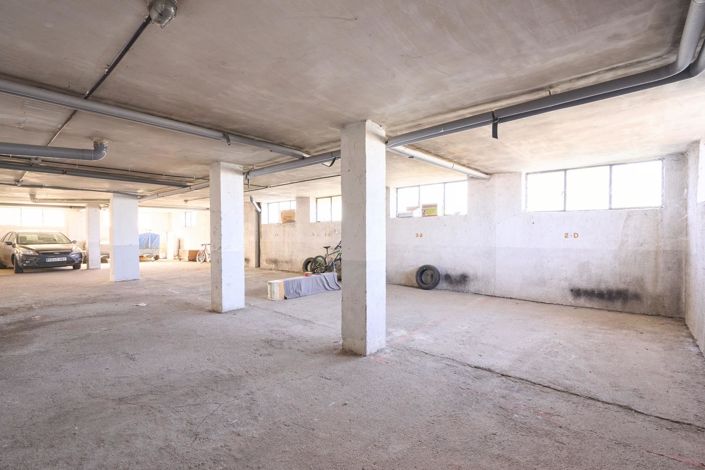 Image No.33-3 Bed Flat for sale