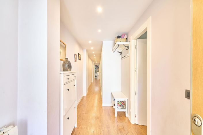 Image No.9-3 Bed Apartment for sale