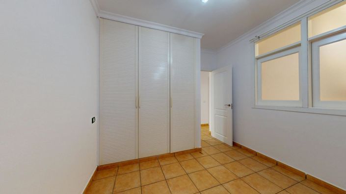 Image No.11-3 Bed Flat for sale