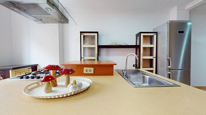 Image No.3-3 Bed Flat for sale