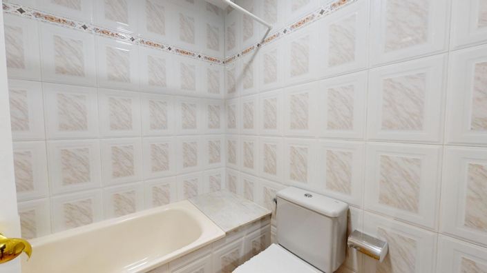 Image No.21-3 Bed Flat for sale