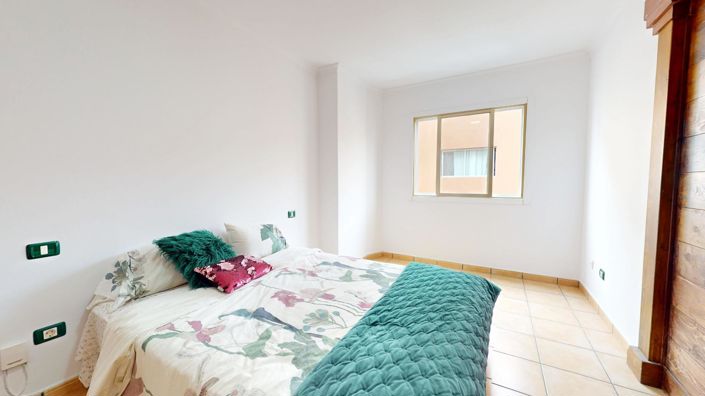 Image No.9-3 Bed Flat for sale