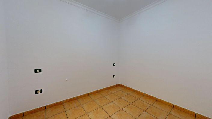 Image No.10-3 Bed Flat for sale