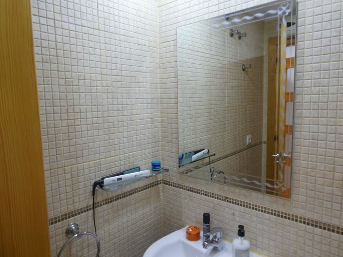 Image No.12-2 Bed Property for sale