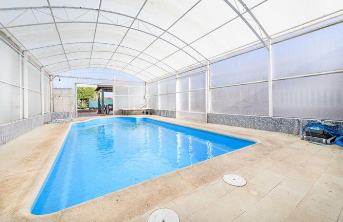 Image No.19-3 Bed Property for sale