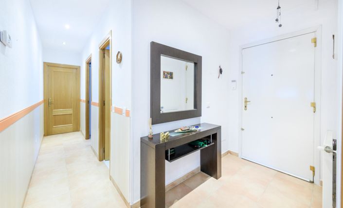 Image No.20-3 Bed Property for sale