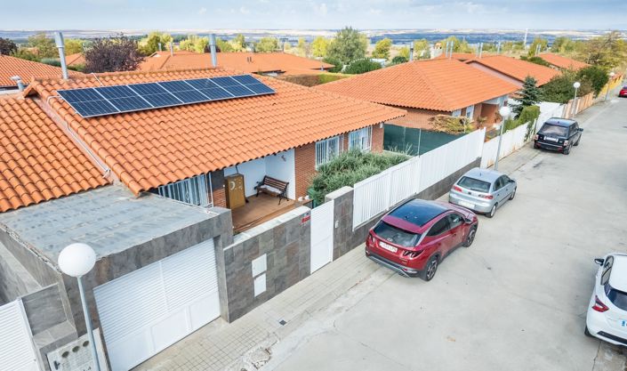 Image No.3-3 Bed Property for sale