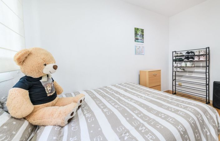 Image No.30-3 Bed Property for sale