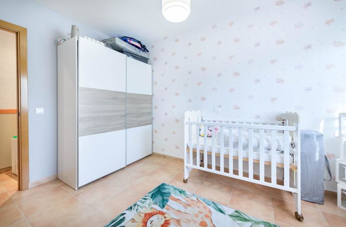 Image No.35-3 Bed Property for sale