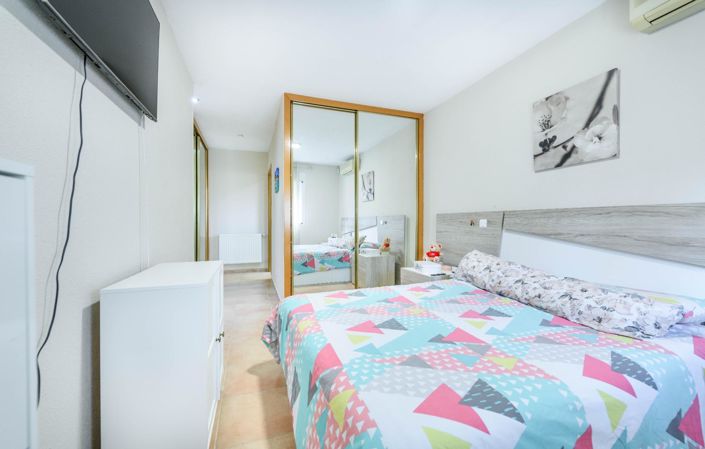 Image No.38-3 Bed Property for sale