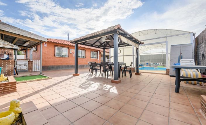 Image No.7-3 Bed Property for sale