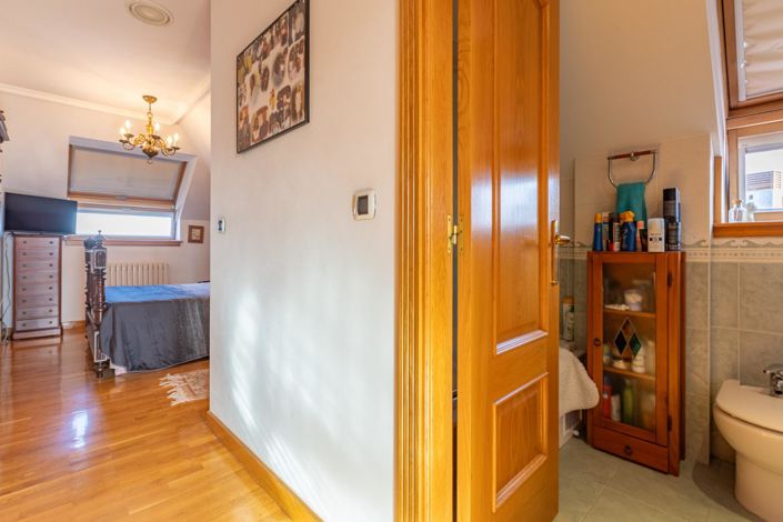 Image No.37-4 Bed Duplex for sale