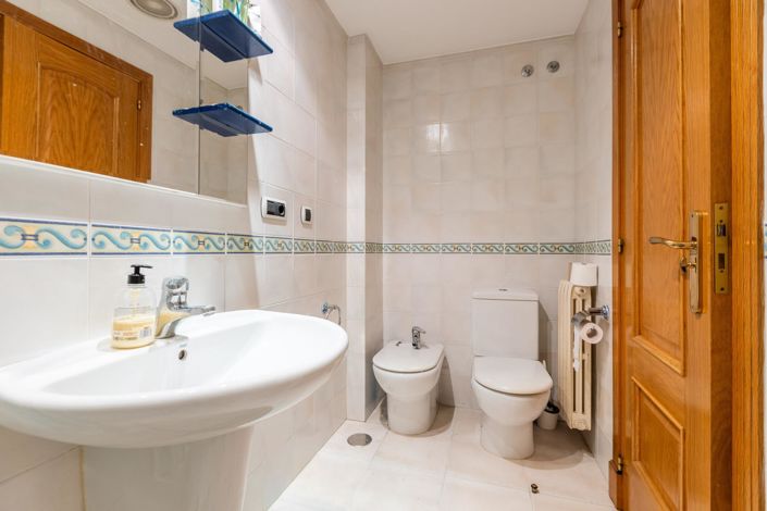 Image No.41-4 Bed Duplex for sale