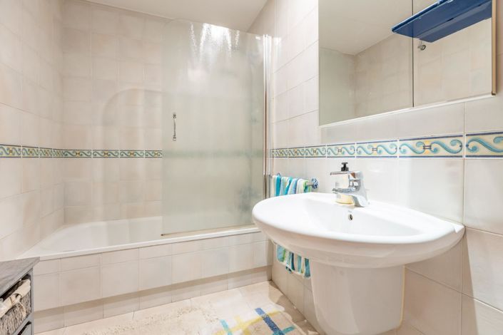 Image No.49-4 Bed Duplex for sale