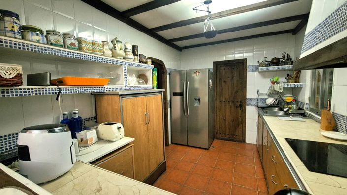 Image No.17-1 Bed House for sale