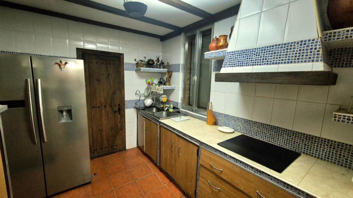 Image No.20-1 Bed House for sale