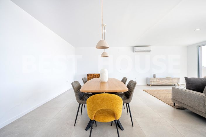 Image No.12-3 Bed Villa for sale