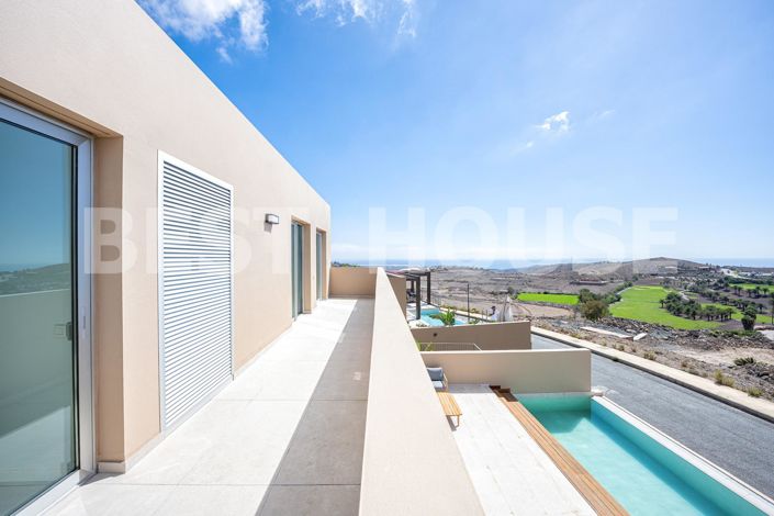 Image No.19-3 Bed Villa for sale