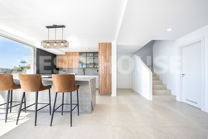 Image No.8-3 Bed Villa for sale