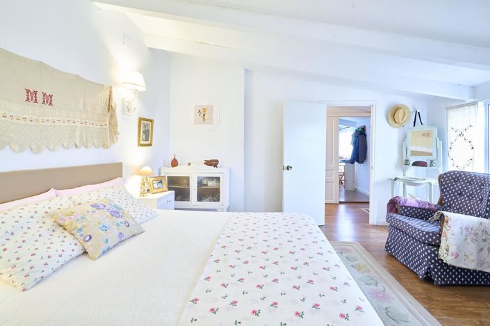 Image No.18-2 Bed House for sale