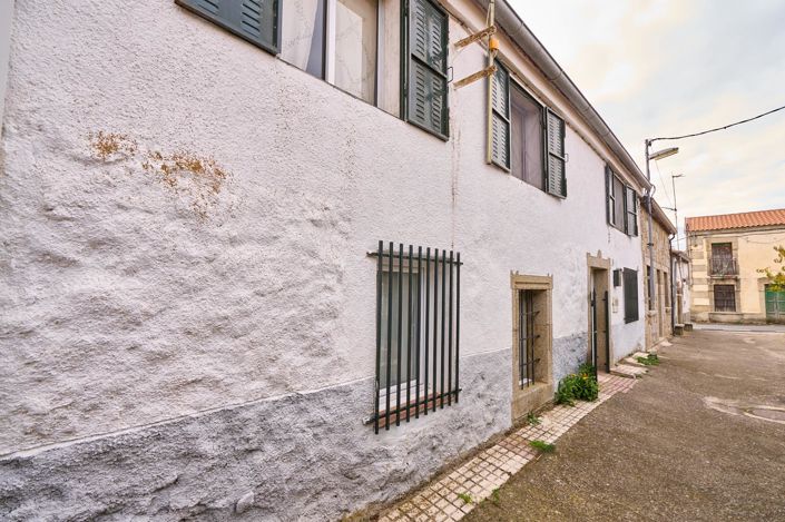 Image No.9-2 Bed House for sale