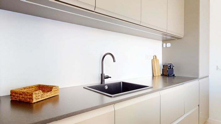 Image No.12-3 Bed House for sale