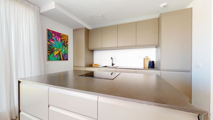 Image No.16-3 Bed House for sale