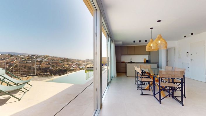 Image No.20-3 Bed House for sale