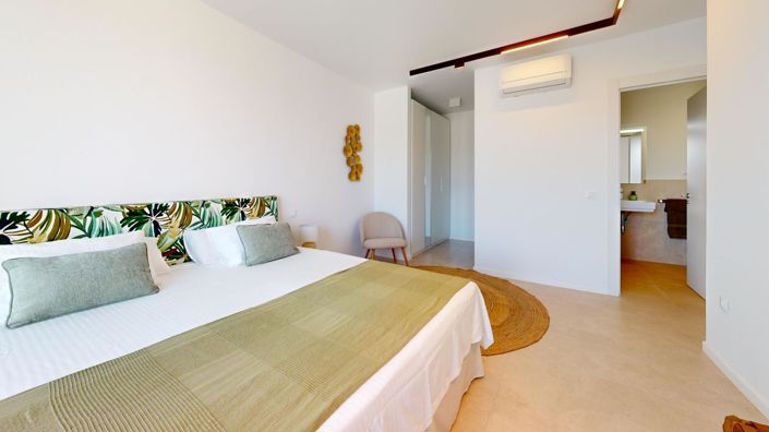 Image No.36-3 Bed House for sale