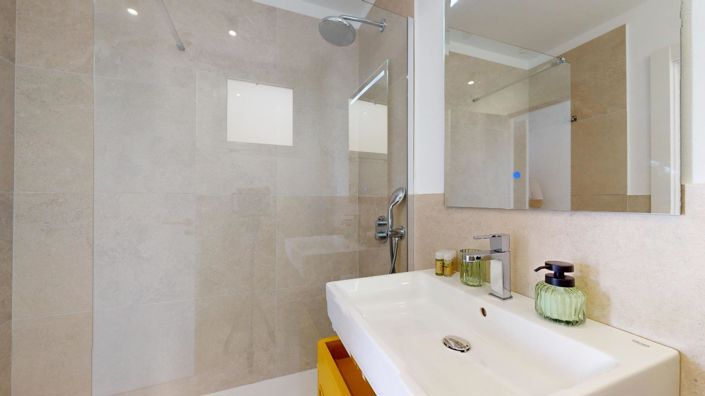 Image No.7-3 Bed House for sale