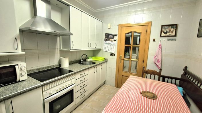 Image No.14-5 Bed Apartment for sale