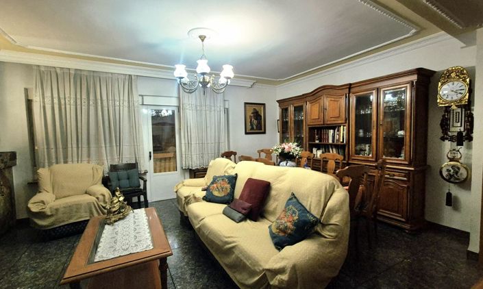 Image No.25-5 Bed Apartment for sale