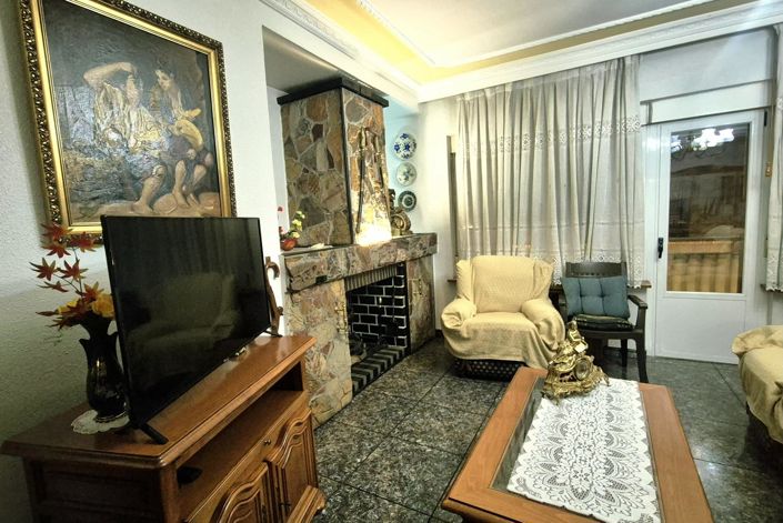 Image No.26-5 Bed Apartment for sale