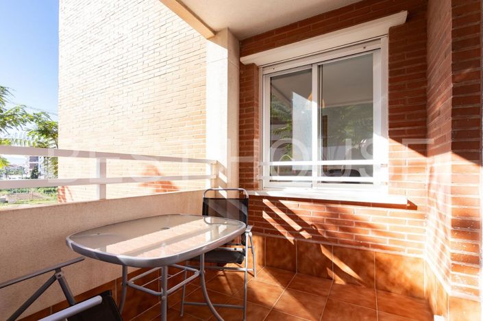 Image No.10-4 Bed Flat for sale