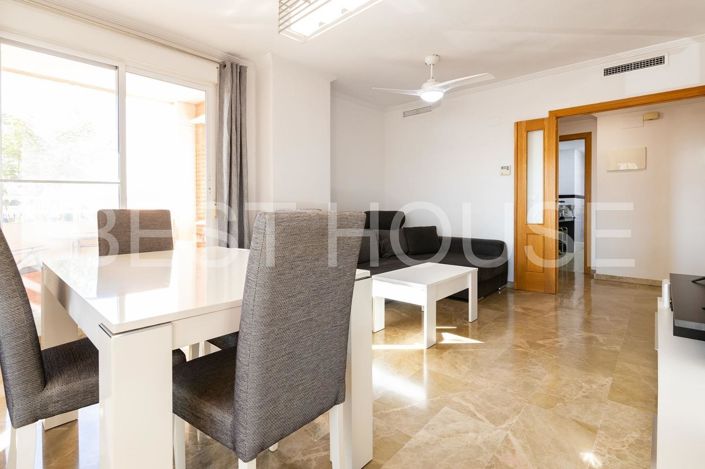 Image No.13-4 Bed Flat for sale