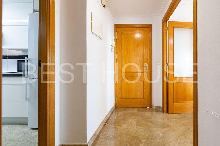 Image No.24-4 Bed Flat for sale