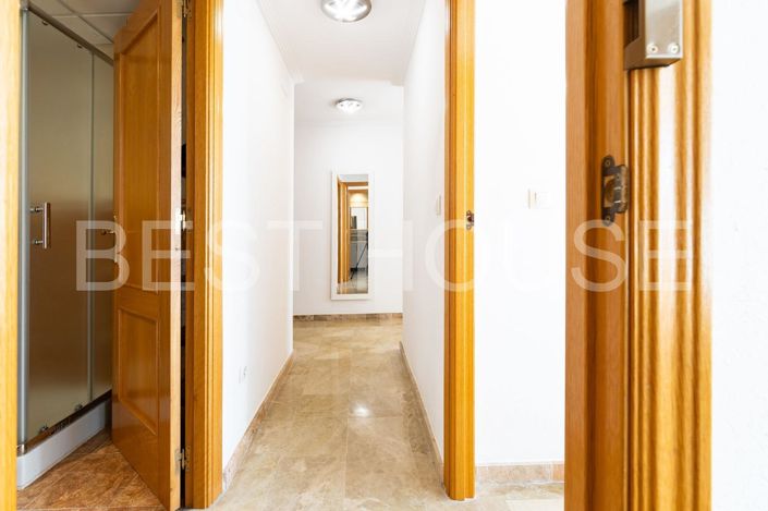 Image No.36-4 Bed Flat for sale