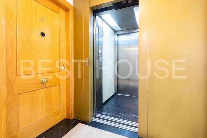 Image No.5-4 Bed Flat for sale